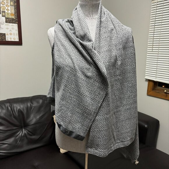 lululemon Vinyasa Scarf - Picture 1 of 7